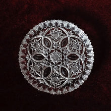 Cargar imagen en el visor de la galería, Bandeja De Cristal Cortado, 14 Cm Diámetro
