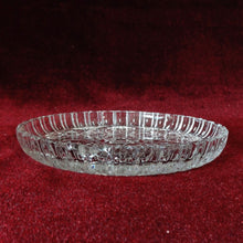 Cargar imagen en el visor de la galería, Bandeja De Cristal Cortado, 14 Cm Diámetro
