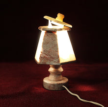 Cargar imagen en el visor de la galería, Lámpara Antigua Pequeña De Ónix
