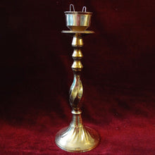Cargar imagen en el visor de la galería, Candelabro De Bronce Antiguo Para 1 Vela
