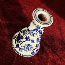 Cargar imagen en el visor de la galería, Antiguo Porta Velas De Porcelana Estilo Asiático
