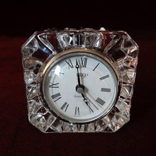 Cargar imagen en el visor de la galería, Reloj De Cristal De Mesa Mikasa, Antiguo, Origen Alemán
