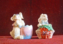Cargar imagen en el visor de la galería, Par de Portavelas de Conejitos dePascua en Pasta
