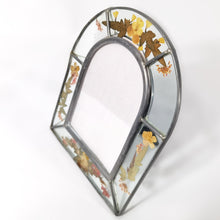Cargar imagen en el visor de la galería, Antiguo Portarretrato Vintage Vitral Naturaleza Muerta
