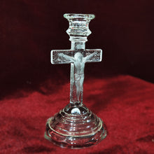 Cargar imagen en el visor de la galería, Porta Velas Cristo Cruz Cristal Candelabro Vintage 90s
