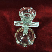 Cargar imagen en el visor de la galería, Porta Velas Cristo Cruz Cristal Candelabro Vintage 90s
