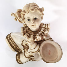 Cargar imagen en el visor de la galería, Escultura Navideña Vintage Porta Cirios Pasta Resina 47 cm
