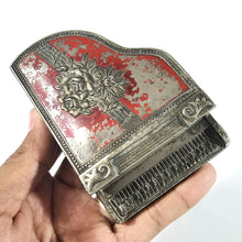 Cargar imagen en el visor de la galería, Antiguo Alhajero Piano Metálico Rosas Joyero Vintage 50s
