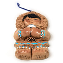 Cargar imagen en el visor de la galería, Ornamento Vintage Colgante Navidad Inuit Alaska Eski Moppets
