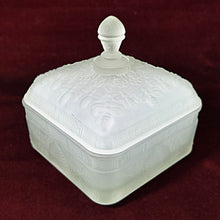 Cargar imagen en el visor de la galería, Antiguo Dulcero Cristal Indiana Tiara Colmena Frosted Glass
