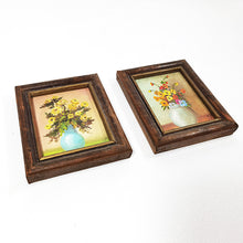 Cargar imagen en el visor de la galería, Par Cuadros Miniatura Óleo Vintage Floreros Coleccionables
