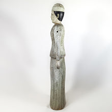 Cargar imagen en el visor de la galería, Antigua Estatua Figura Madera Tallada Hombre Tradicional
