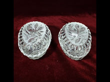 Cargar y reproducir el video en el visor de la galería, Antiguo Par Alhajeros Dulceros Cristal Esmerilado Aves
